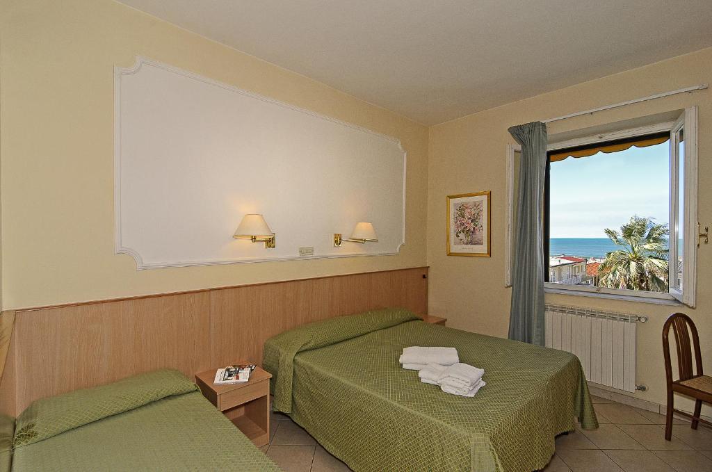Hotel Bahia Виареджо Номер фото